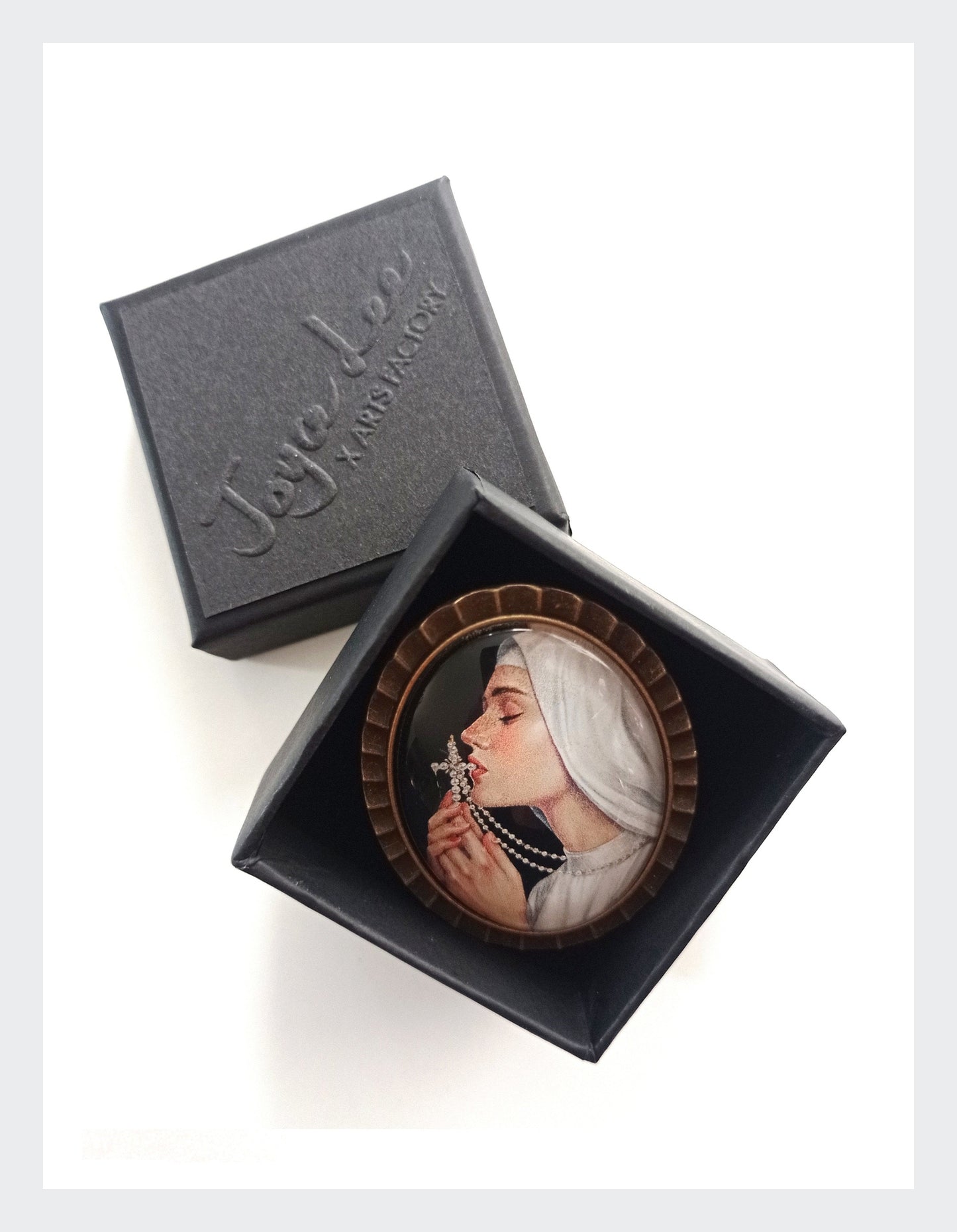 possession ll - brooch